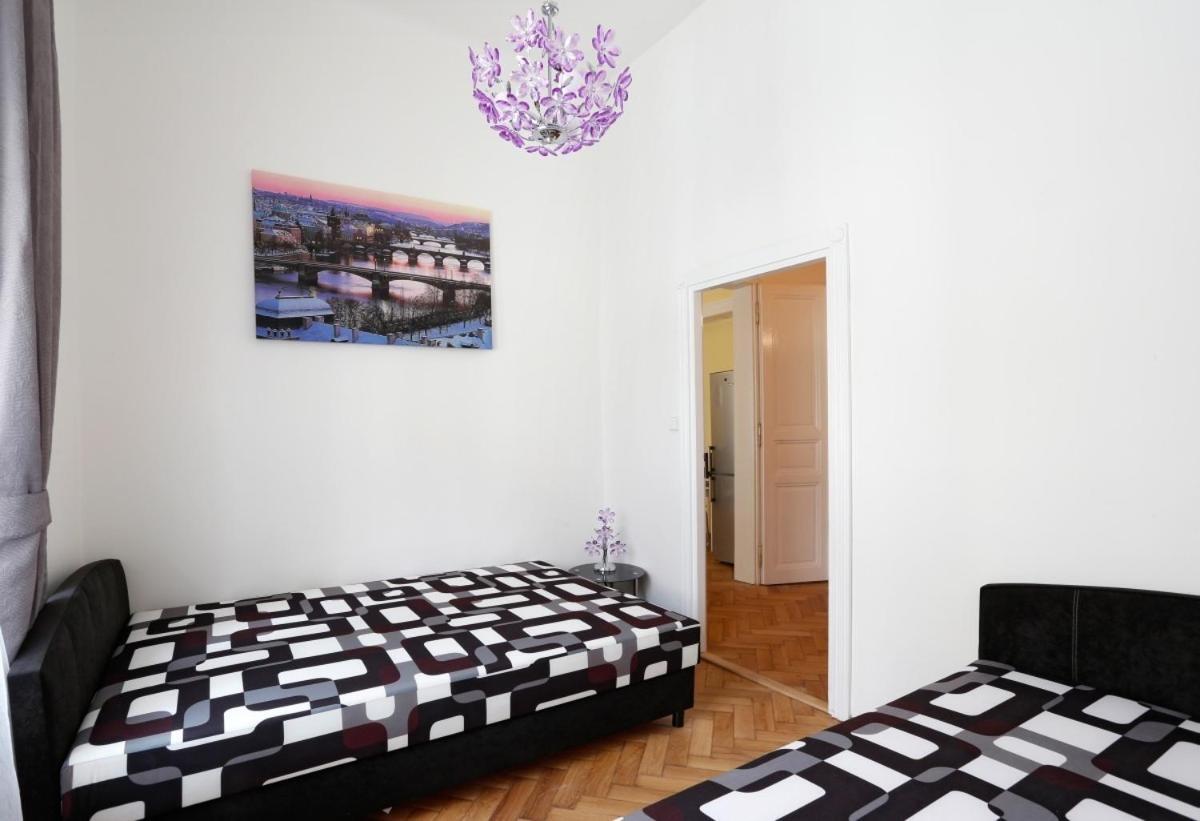 Apartment Near The Charles Bridge Praga Habitación foto